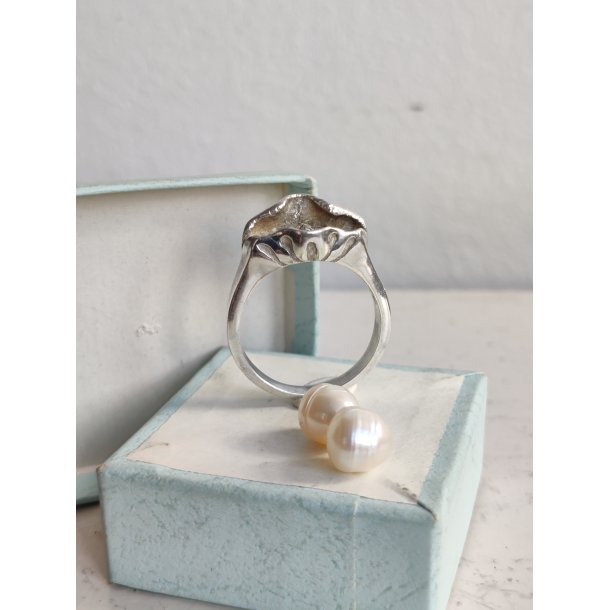 S�lvring med plads til perle