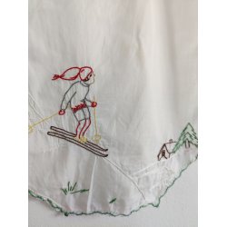 Meget gammel jule-bordl�ber med nisser p� ski