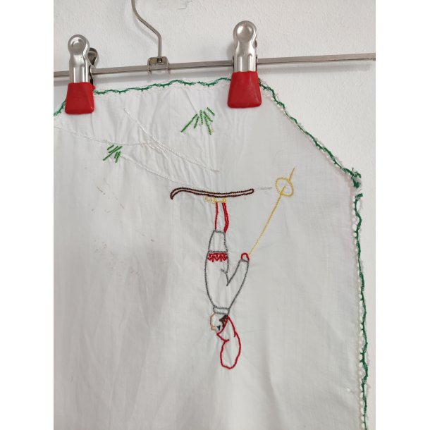 Meget gammel jule-bordl�ber med nisser p� ski