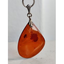 Assymetrisk vedh�ng af rav