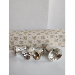 4 gamle s�lvklokker til juletr�et