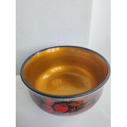 Lakeret sk�l med blade og b�r, russisk