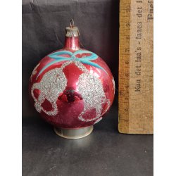 R�d med s�lvklokker. Vintage julekugle