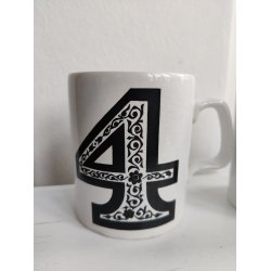 Retro nummer-krus 1 og 4, Staffordshire England