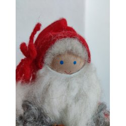 Tr�-nisse med pels og ruskind