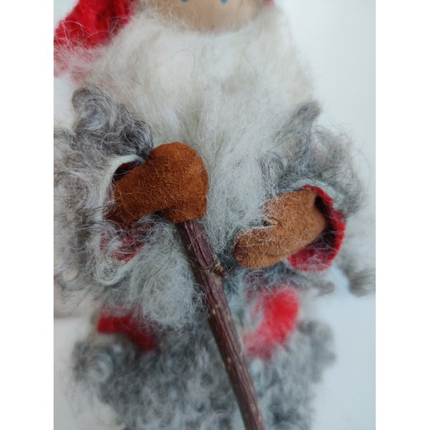 Tr�-nisse med pels og ruskind