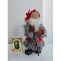 Tr�-nisse med pels og ruskind