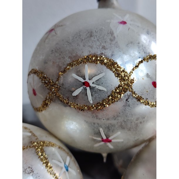 4 vintage julekugler, s�lv og glimmer 1950-1960