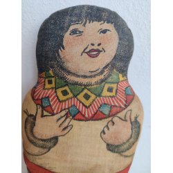 Gammel stofdukke i gr�nlandsk dragt