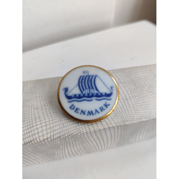 Porcel�nsbroche vikingeskib, Denmark. B&G 1978