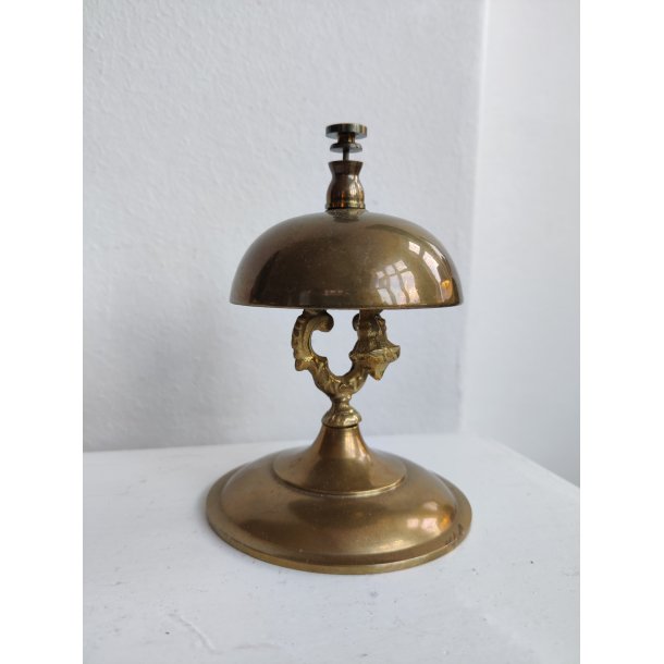 H�j hotelklokke i messing