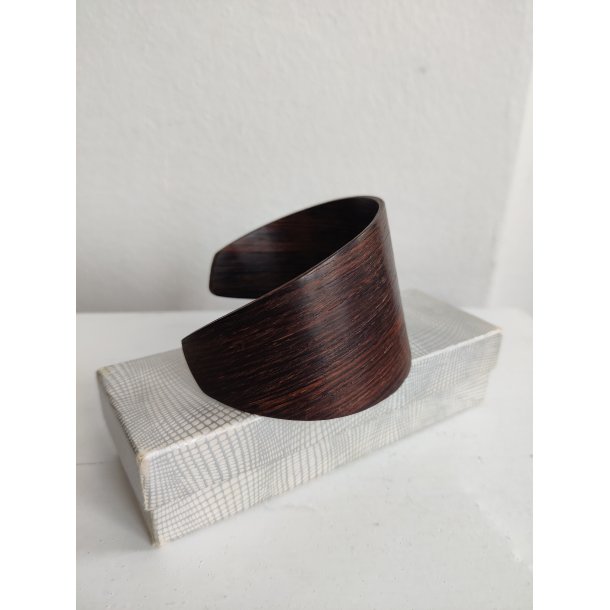 Vintage asymmetrisk armb�nd af tr�