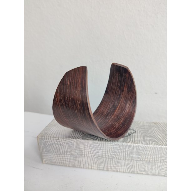 Vintage asymmetrisk armb�nd af tr�