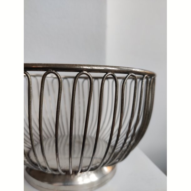 Flot vintage metalkurv til frugt eller br�d