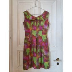 Farverig kjole, 1960'erne, med sl�jfe p� ryggen