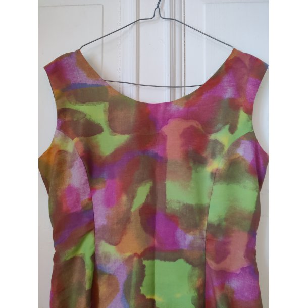 Farverig kjole, 1960'erne, med sl�jfe p� ryggen