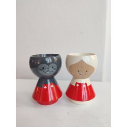 2 Lyholmer �ggeb�gre: Mus og pige med hvidt h�r