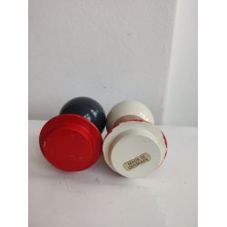 2 Lyholmer �ggeb�gre: Mus og pige med hvidt h�r