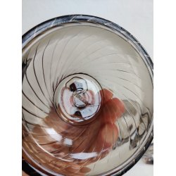 L�gkrukke i r�gfarvet glas