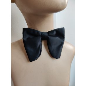 Sort vintage butterfly i �ske