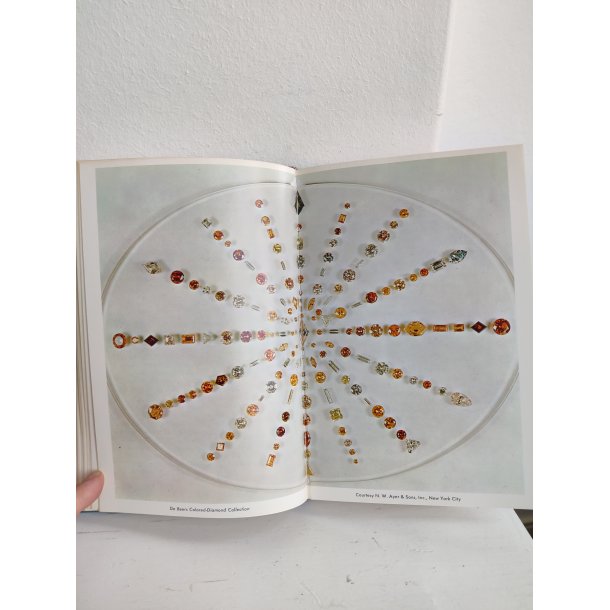 Diamonds - Famous, Notable and Unique, 1974. Bog af Lawrence Copeland