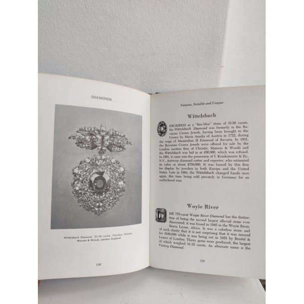 Diamonds - Famous, Notable and Unique, 1974. Bog af Lawrence Copeland