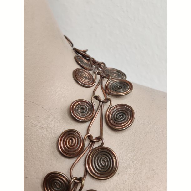 Vintage spiralhalsk�de, kobbertr�d