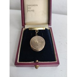 Parfumebroche fra 1940-1950