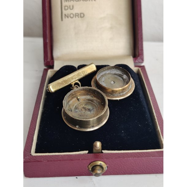 Parfumebroche fra 1940-1950