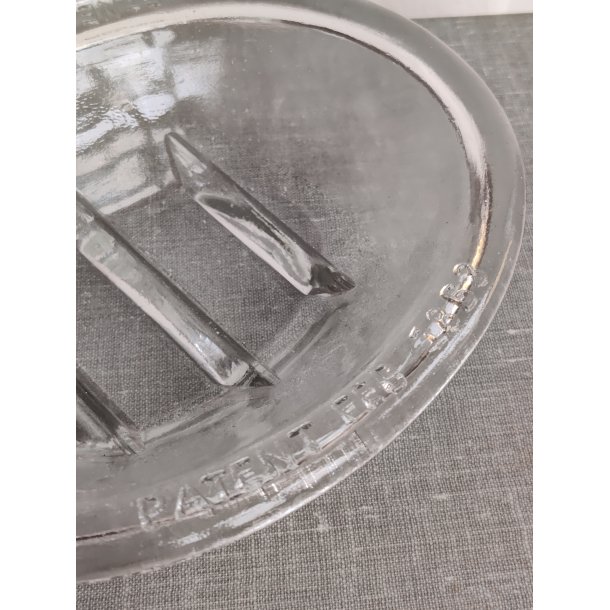 S�besk�l af presset glas