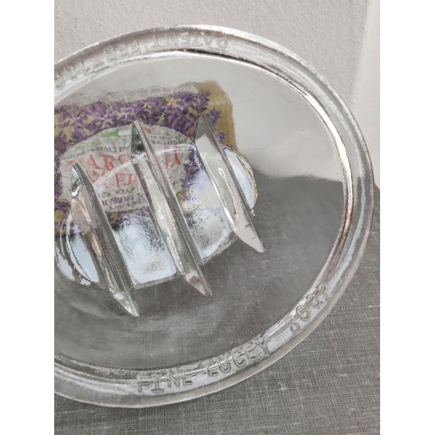 S�besk�l af presset glas