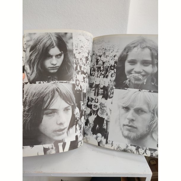 Tomorrow's people, fotobog om hippier og festivaler