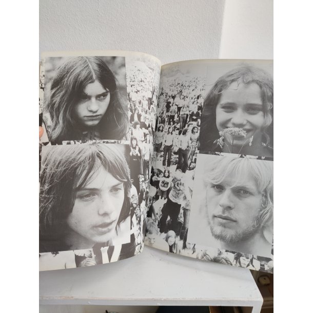 Tomorrow's people, fotobog om hippier og festivaler