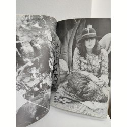 Tomorrow's people, fotobog om hippier og festivaler