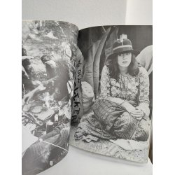 Tomorrow's people, fotobog om hippier og festivaler