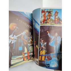 Tomorrow's people, fotobog om hippier og festivaler