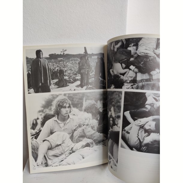 Tomorrow's people, fotobog om hippier og festivaler