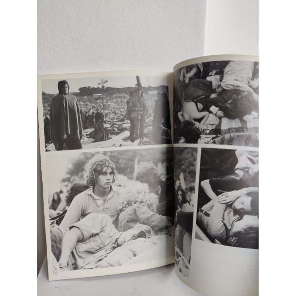 Tomorrow's people, fotobog om hippier og festivaler
