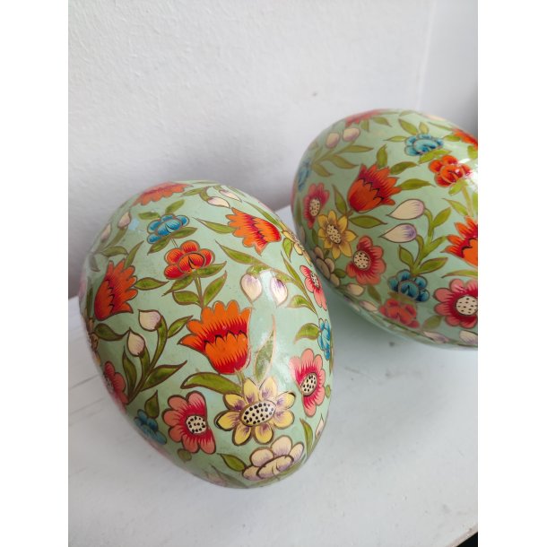 2 smukke p�ske�g i lakeret papmache