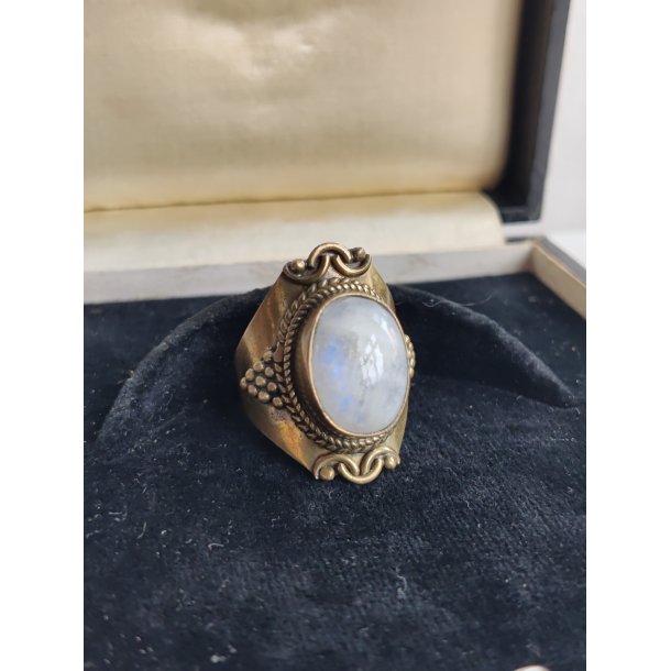 Messingring med m�nesten str 54