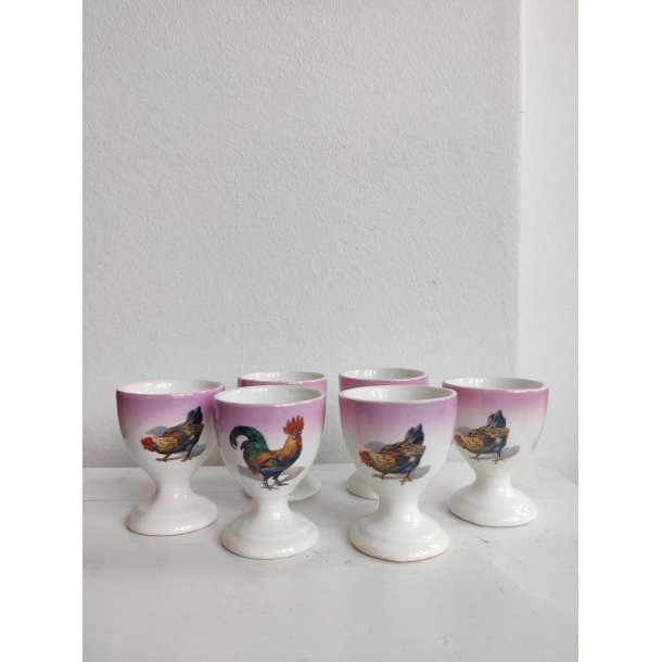 6 lyser�de �ggeb�gre med h�ns og haner