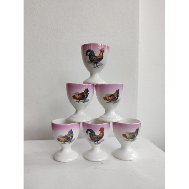 6 lyser�de �ggeb�gre med h�ns og haner