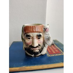 Pirat med papeg�je, vintage fajancekop 