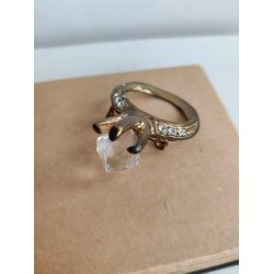 Broche formet som k�mpe diamantring