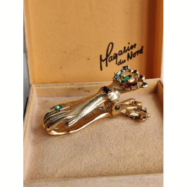 Gyldne h�nder klips med farvede sten