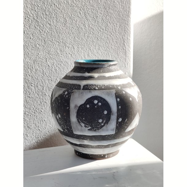 West Germany sgratiffo vase, sort/hvid med turkis inderglasur