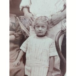 Antikt foto, bagermester J�rgensen fra Marstal med familie