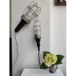 Vintage v�rkstedslampe, bred