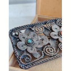 Vintage filigran broche med koral og turkis