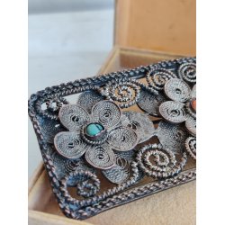 Vintage filigran broche med koral og turkis